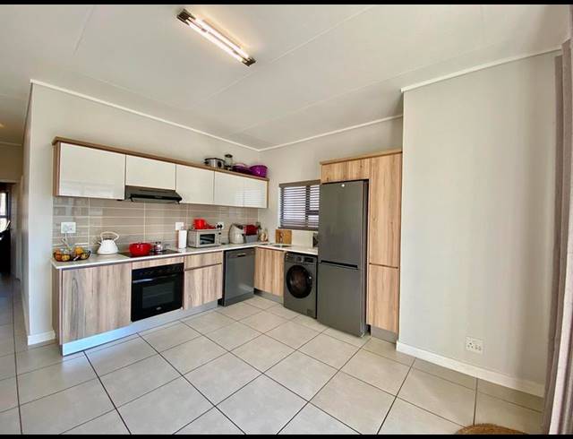 2 BEDROOM APARTMENT FOR SALE IN LINBRO PARK